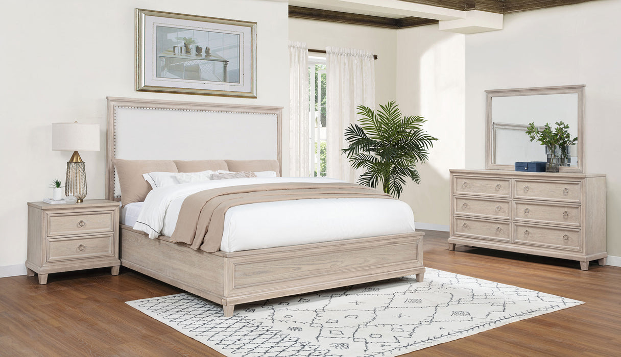 sofia vergara paris silver dresser Coaster Pembroke 4-Piece Eastern King Bedroom Set Washed Oak