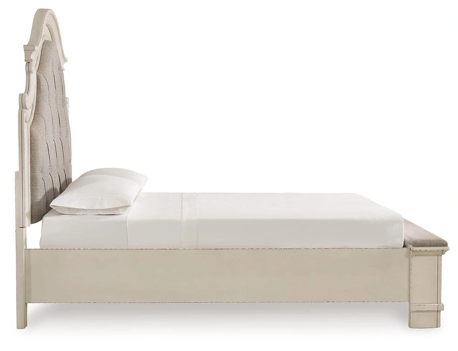 Realyn Upholstered Bedroom Set