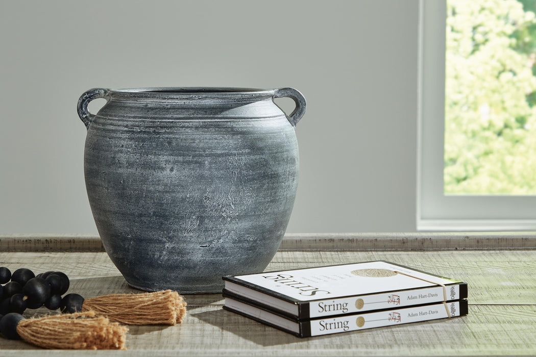 Meadie Vase - LasVegasFurnitureOnline.com