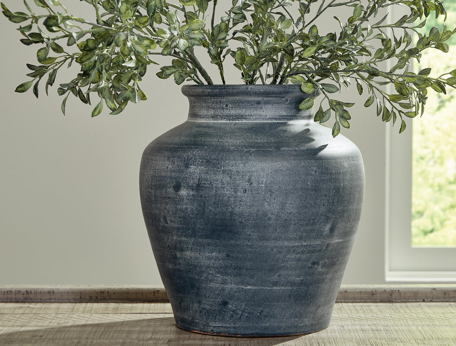 Meadie Vase - LasVegasFurnitureOnline.com