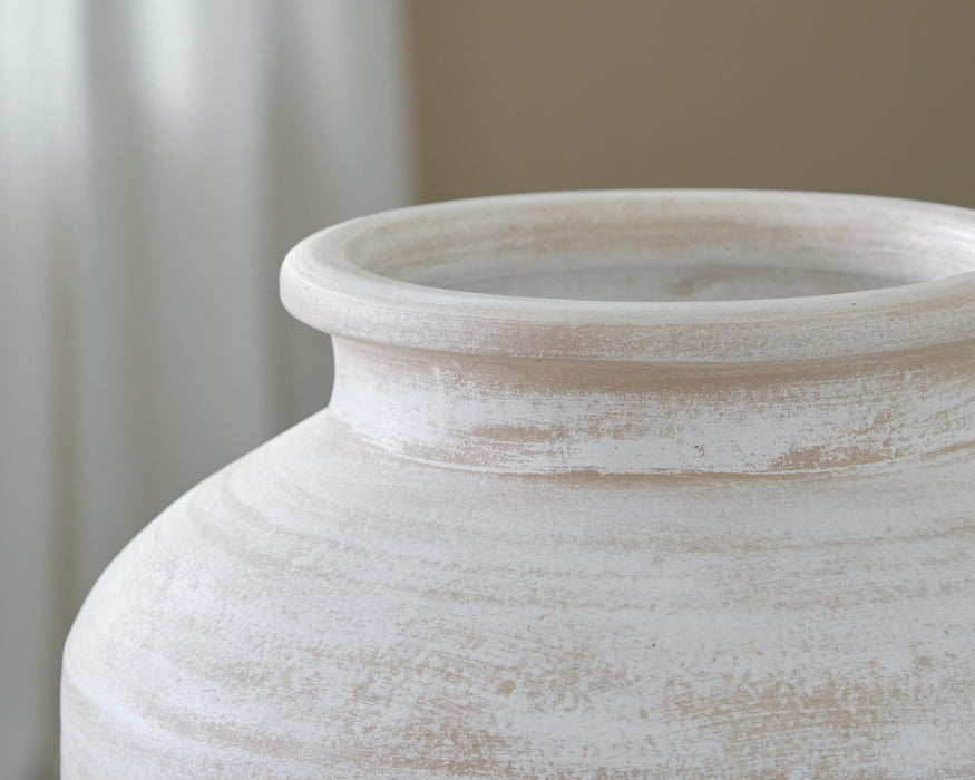 Meadie Vase - LasVegasFurnitureOnline.com
