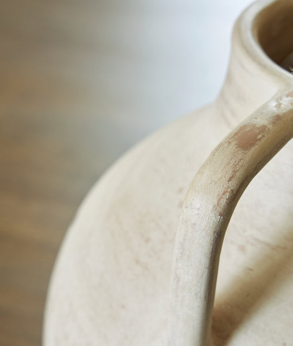Justy Vase - LasVegasFurnitureOnline.com