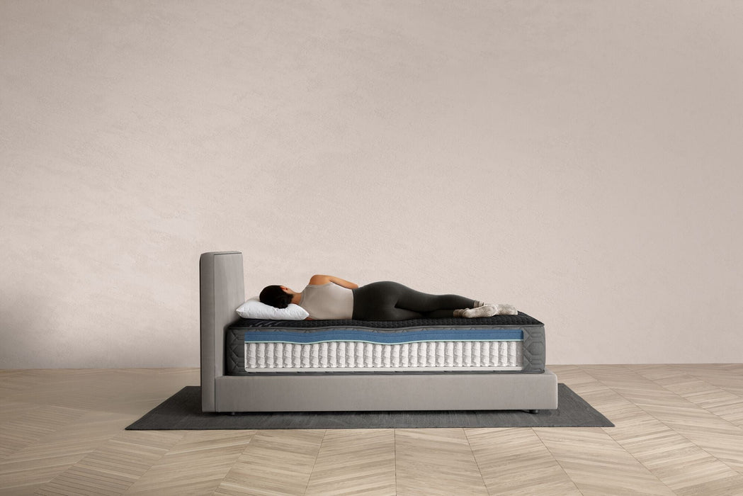 Beautyrest Black Hybrid Series One Plush Mattress